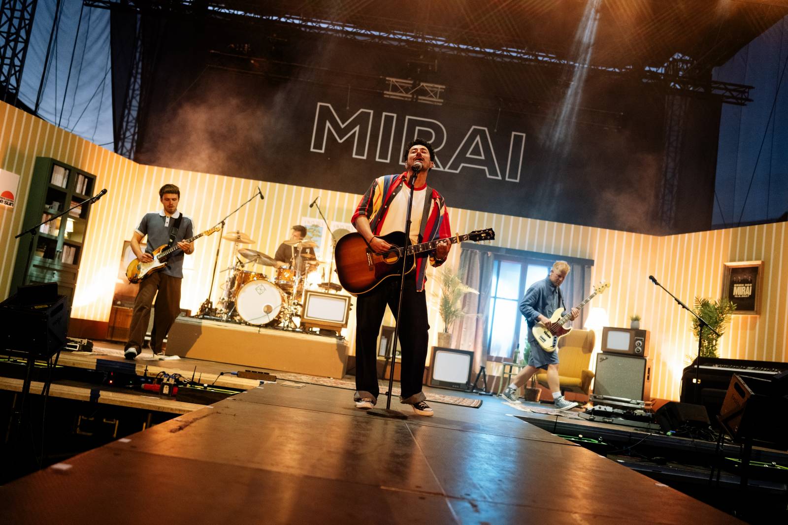 Mirai odstartovali na Slavnostech Břeclav své festivalové léto. Fanouškům dali nahlédnout do svého pokoje