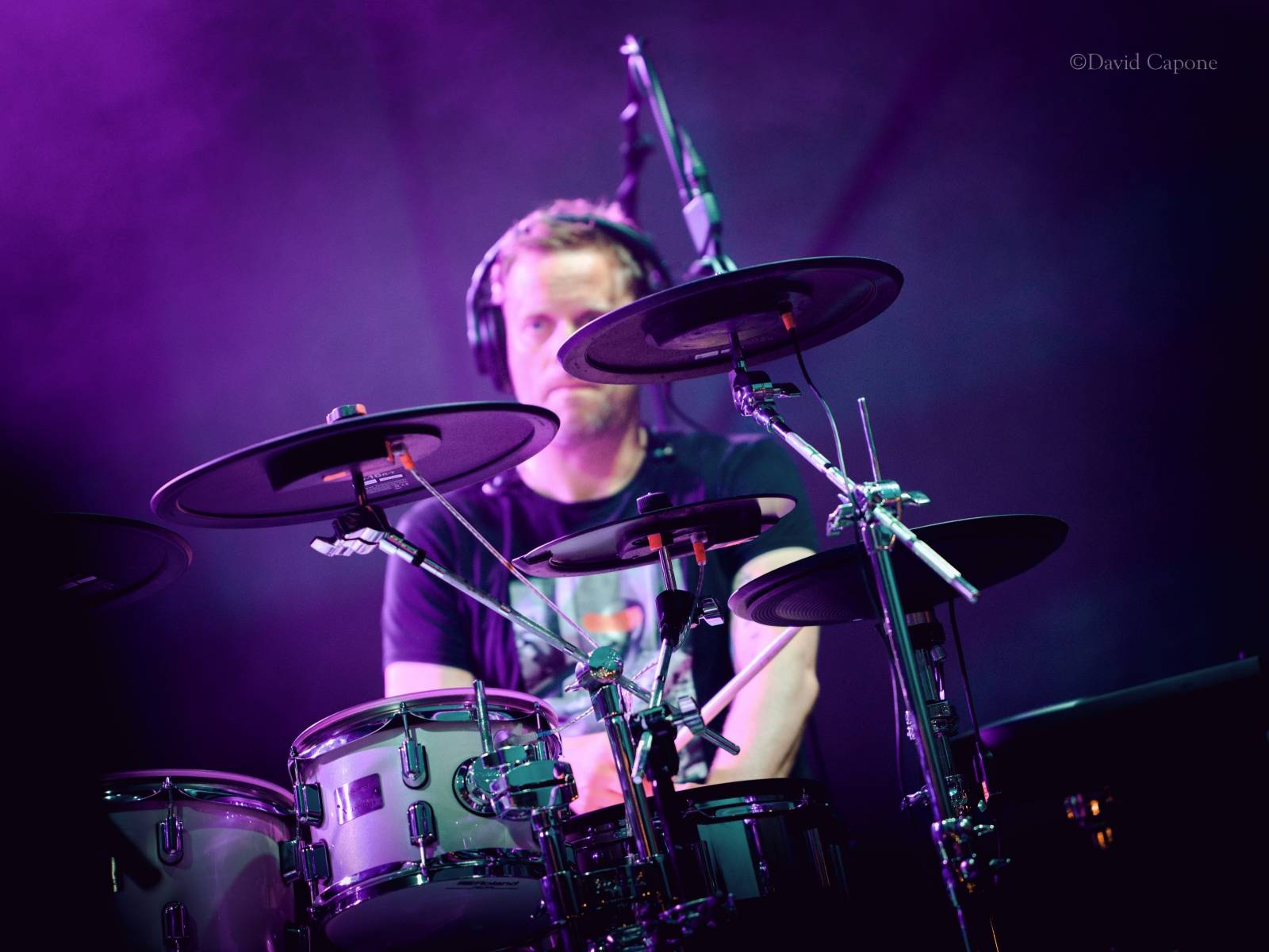 Tros Discotequos se vrátili do Plzně. Fanoušky bavili svou pěvecky-improvizační show