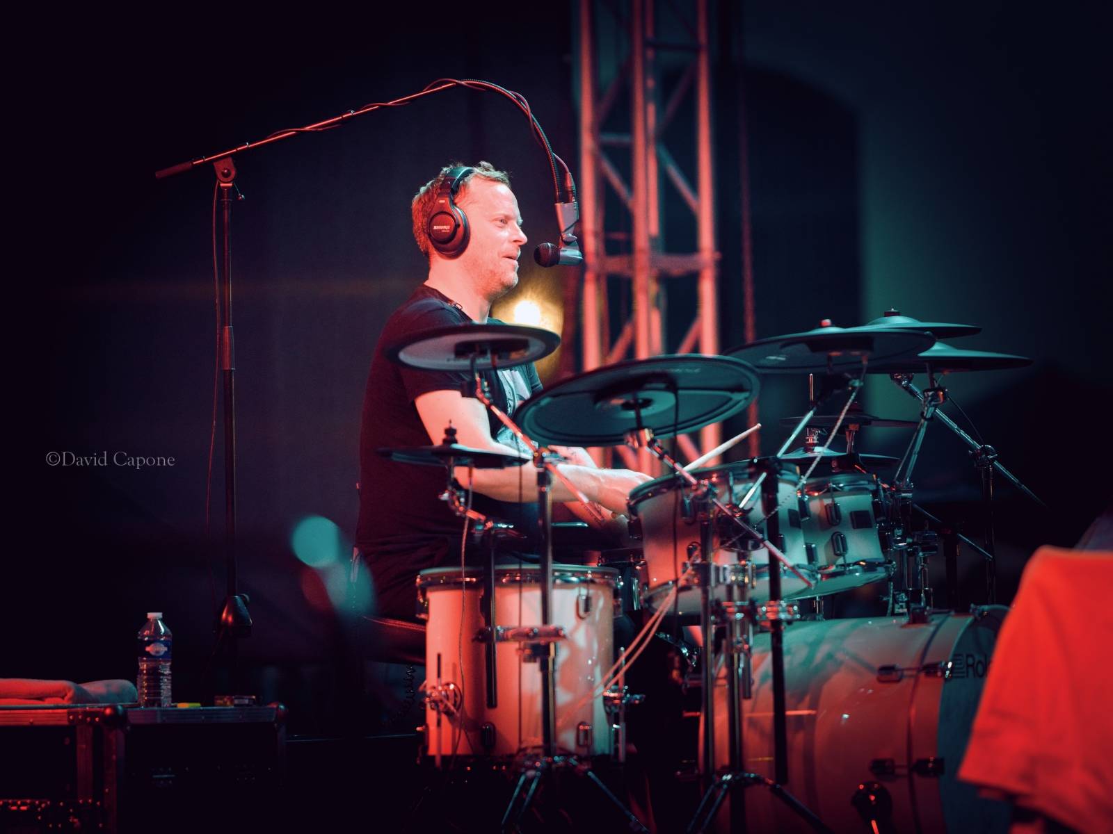 Tros Discotequos se vrátili do Plzně. Fanoušky bavili svou pěvecky-improvizační show