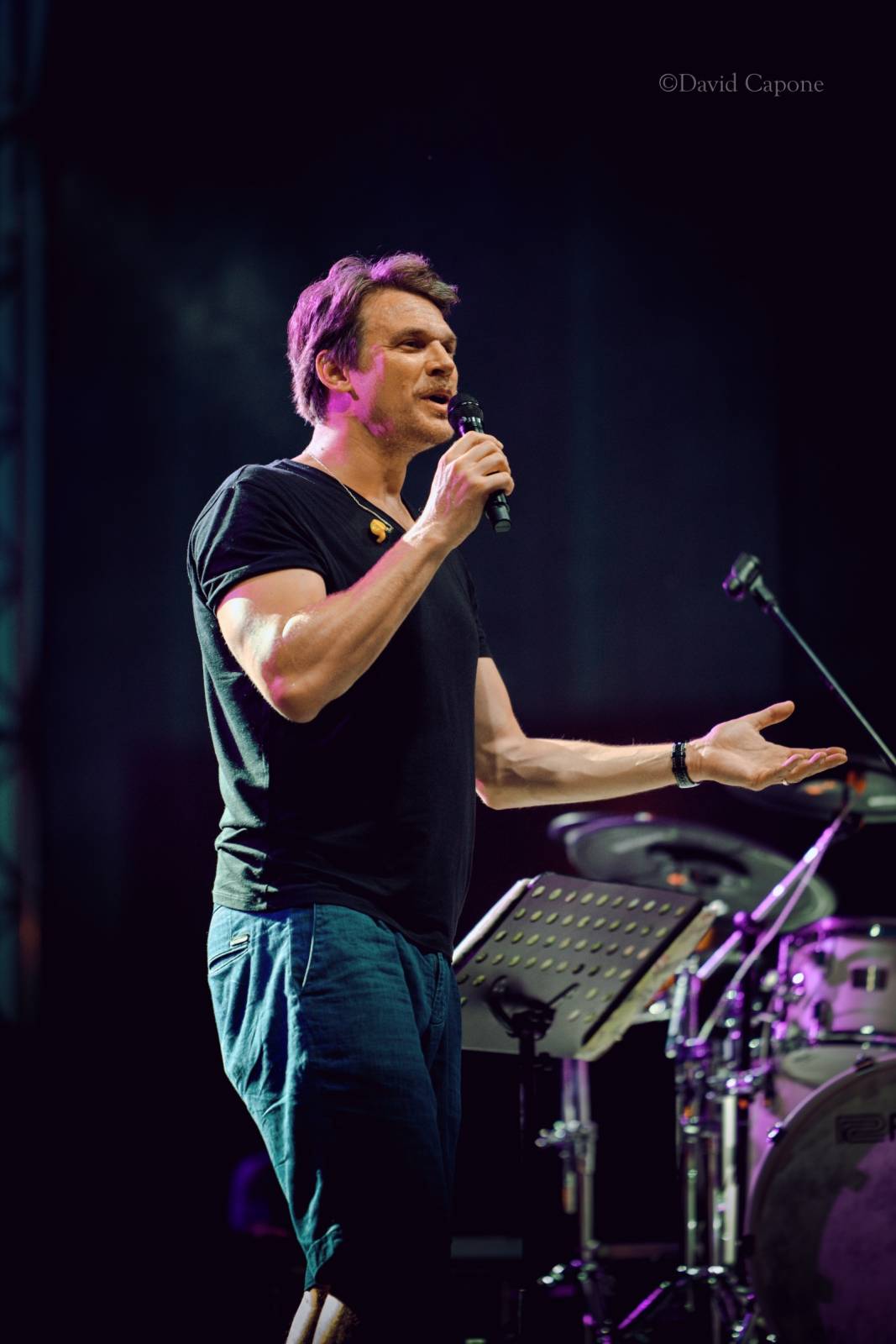Tros Discotequos se vrátili do Plzně. Fanoušky bavili svou pěvecky-improvizační show