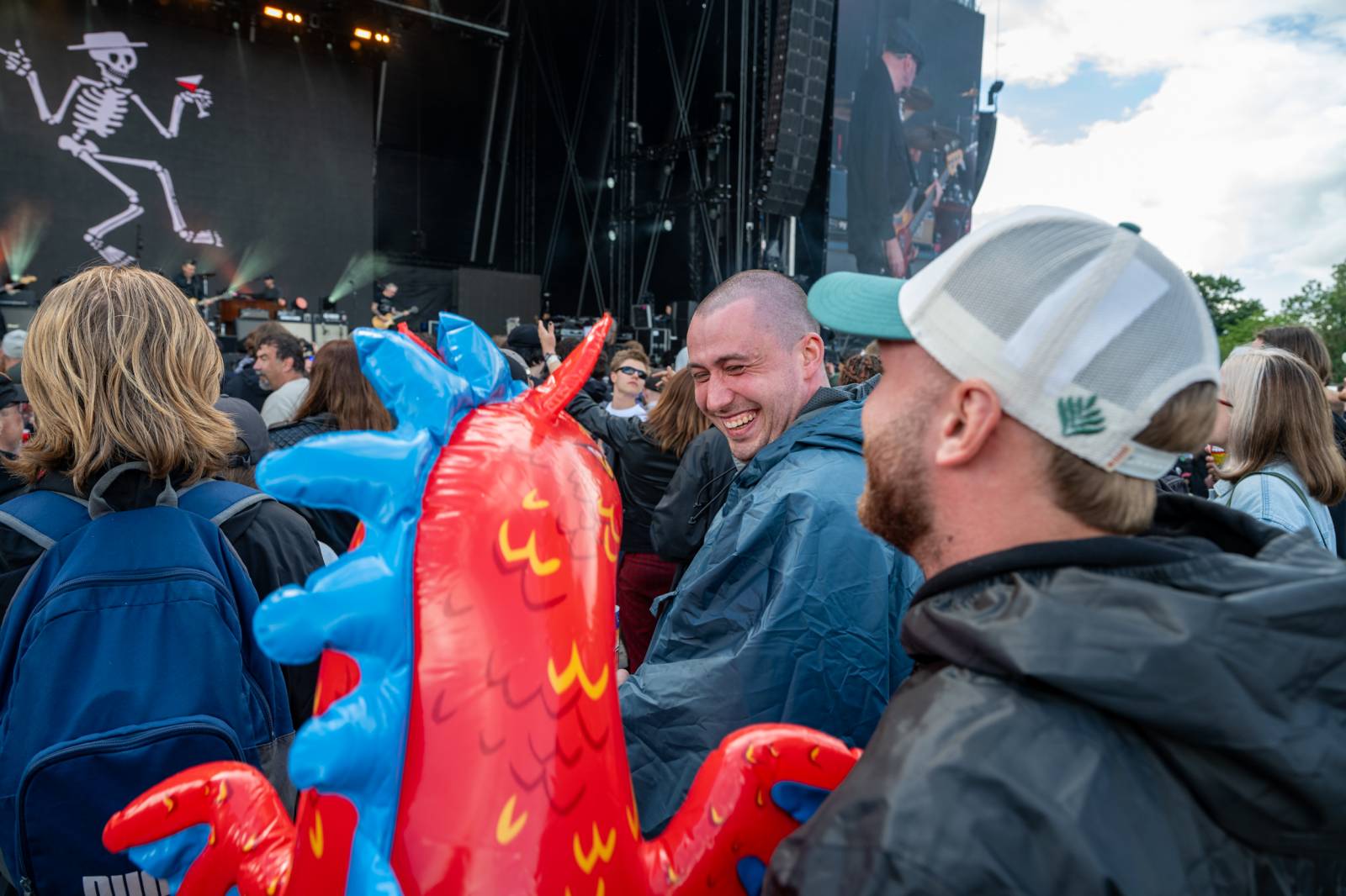 Headlinerem druhého dne Rock for People byli Limp Bizkit. Své show rozjeli i Baby Metal, All Time Low nebo Breaking Benjamin