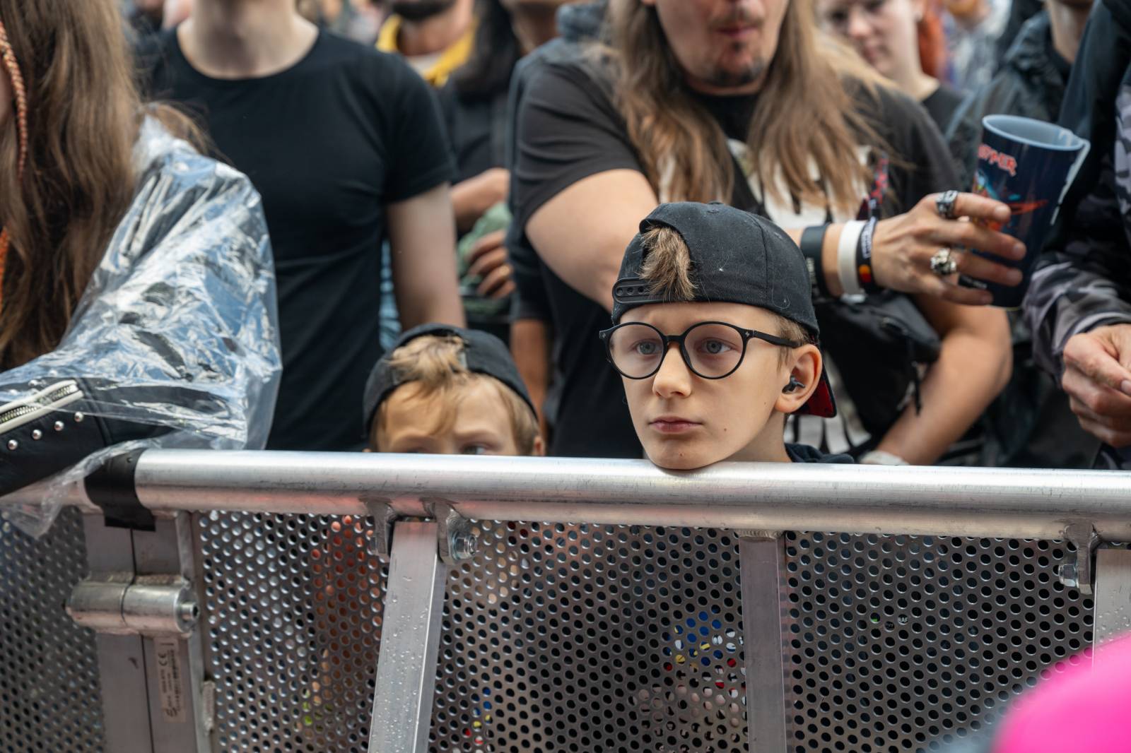 Headlinerem druhého dne Rock for People byli Limp Bizkit. Své show rozjeli i Baby Metal, All Time Low nebo Breaking Benjamin
