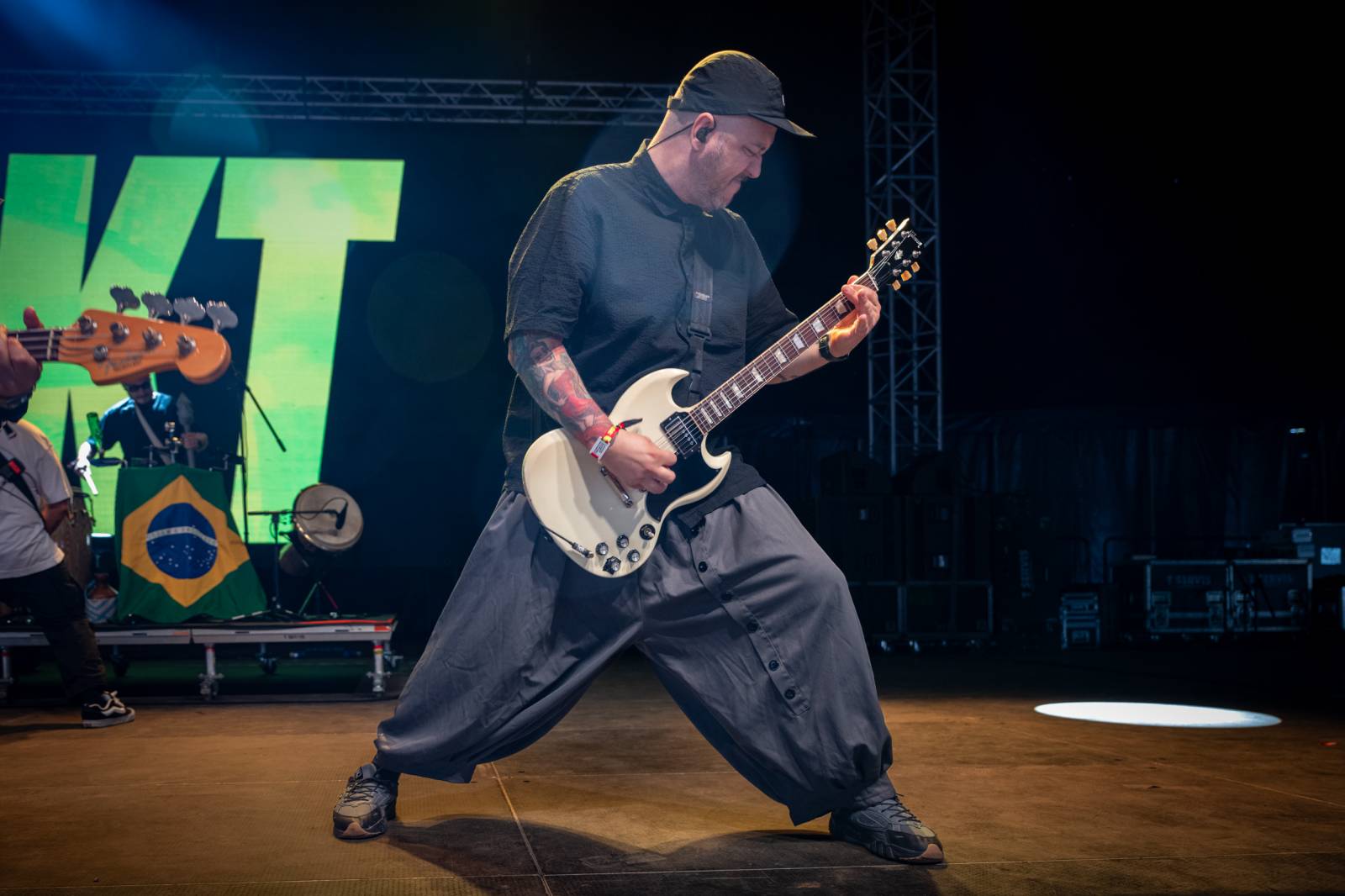 Poledne na Rock for People. Program třetího dne odstartovali Ego Kill Talent, Klamat, South Arcade a The Clause 