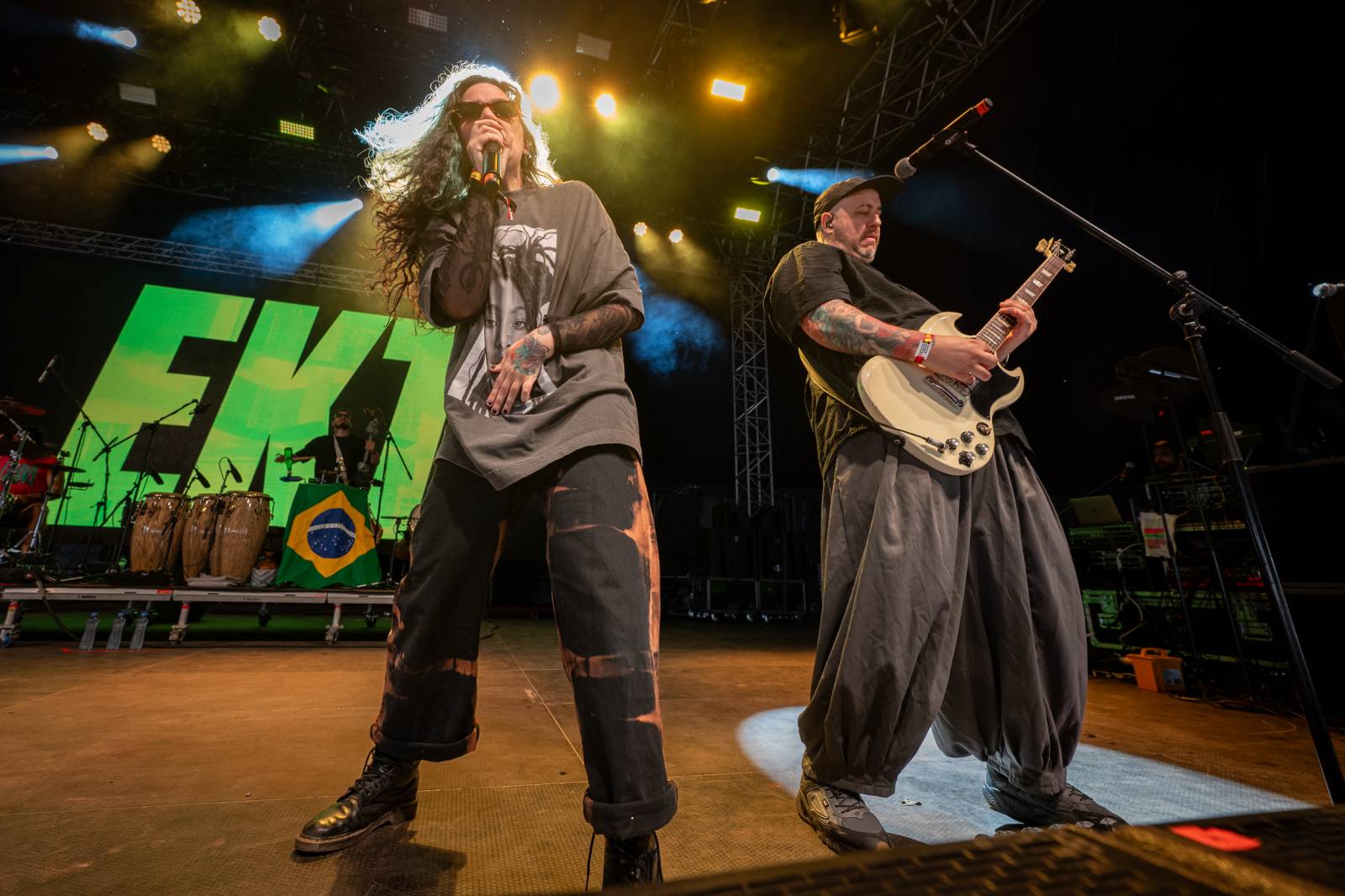 Poledne na Rock for People. Program třetího dne odstartovali Ego Kill Talent, Klamat, South Arcade a The Clause 