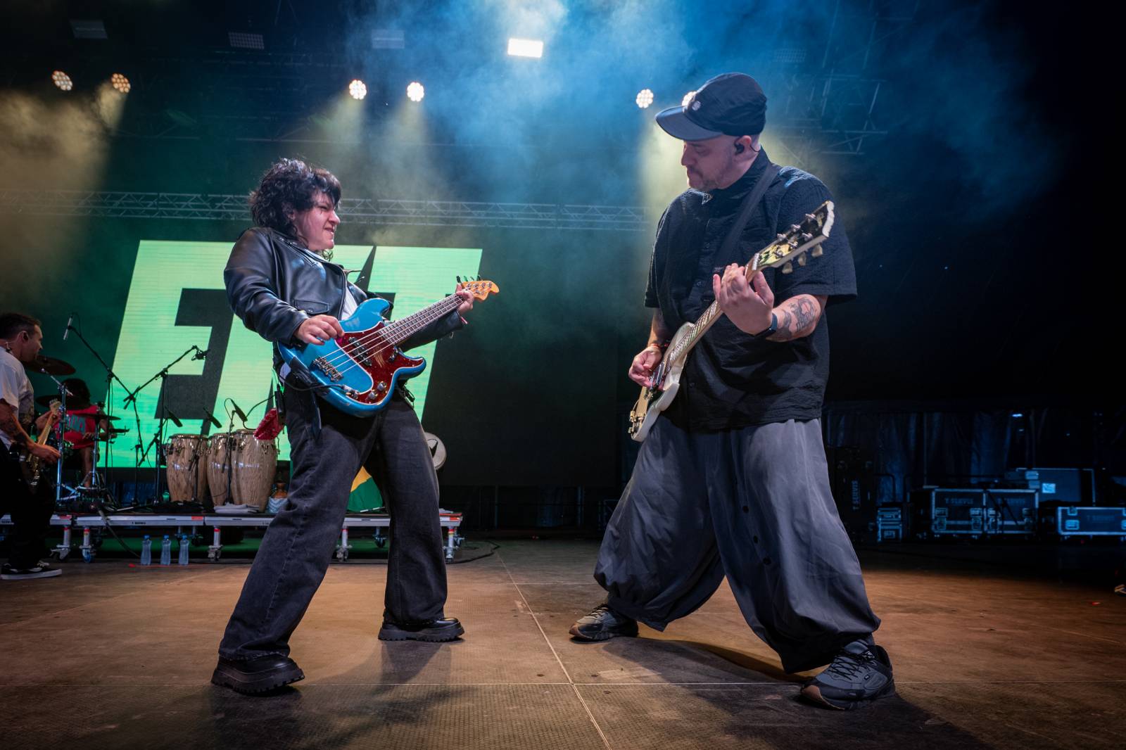 Poledne na Rock for People. Program třetího dne odstartovali Ego Kill Talent, Klamat, South Arcade a The Clause 