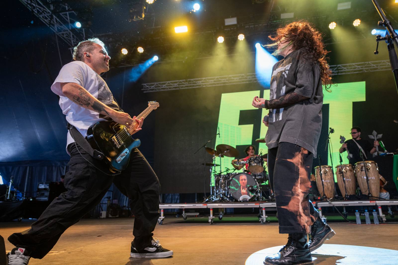 Poledne na Rock for People. Program třetího dne odstartovali Ego Kill Talent, Klamat, South Arcade a The Clause 