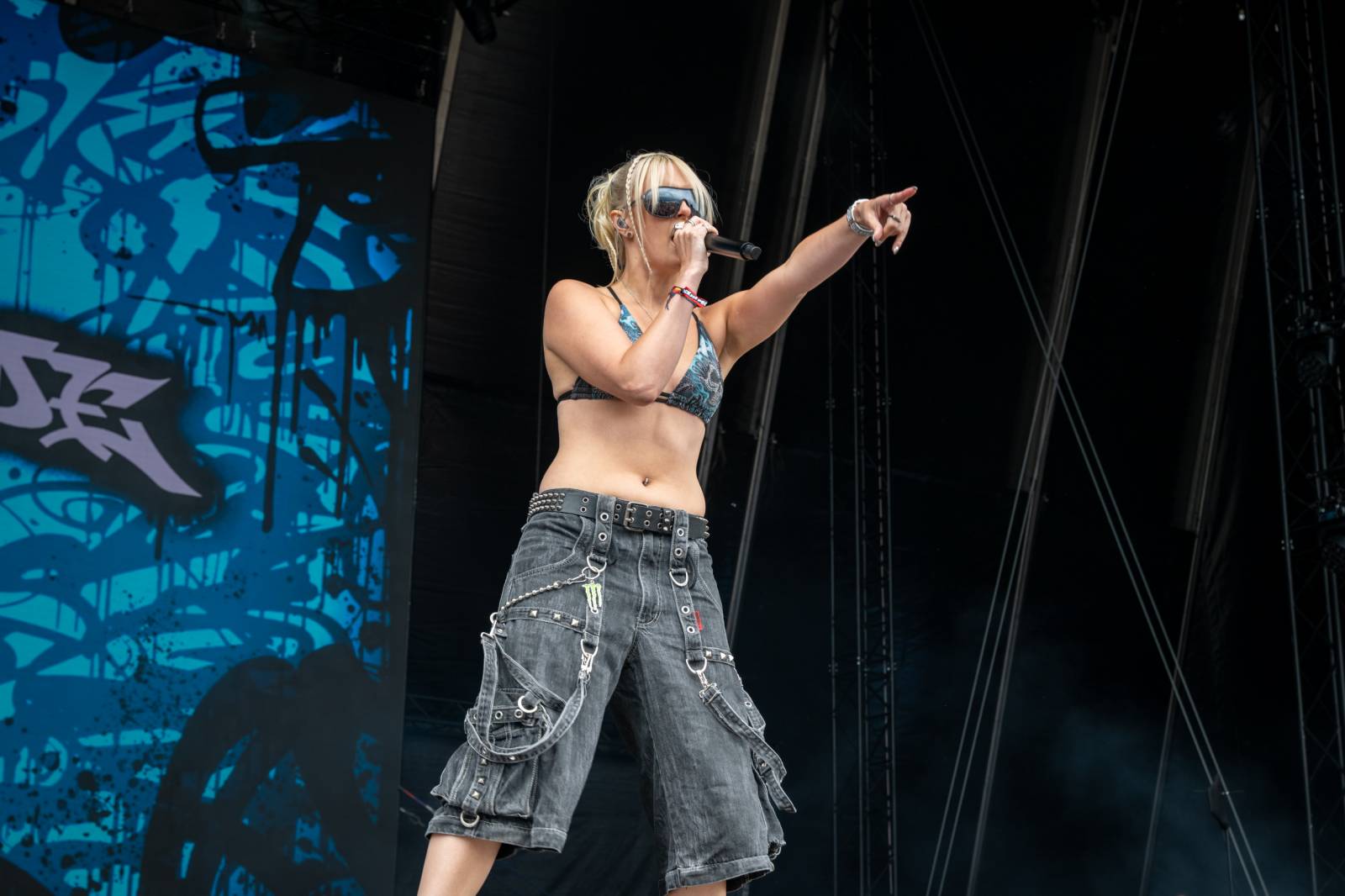 Poledne na Rock for People. Program třetího dne odstartovali Ego Kill Talent, Klamat, South Arcade a The Clause 