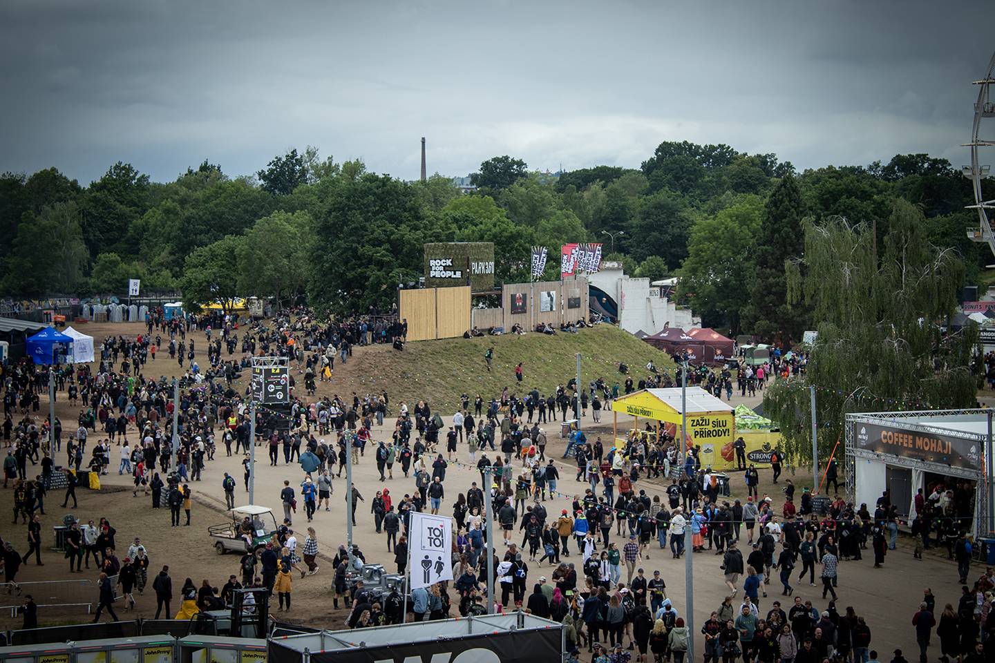 Tom Morello, Tommy Thayer i A Day To Remember. Další nabitý den na Rock for People je za námi