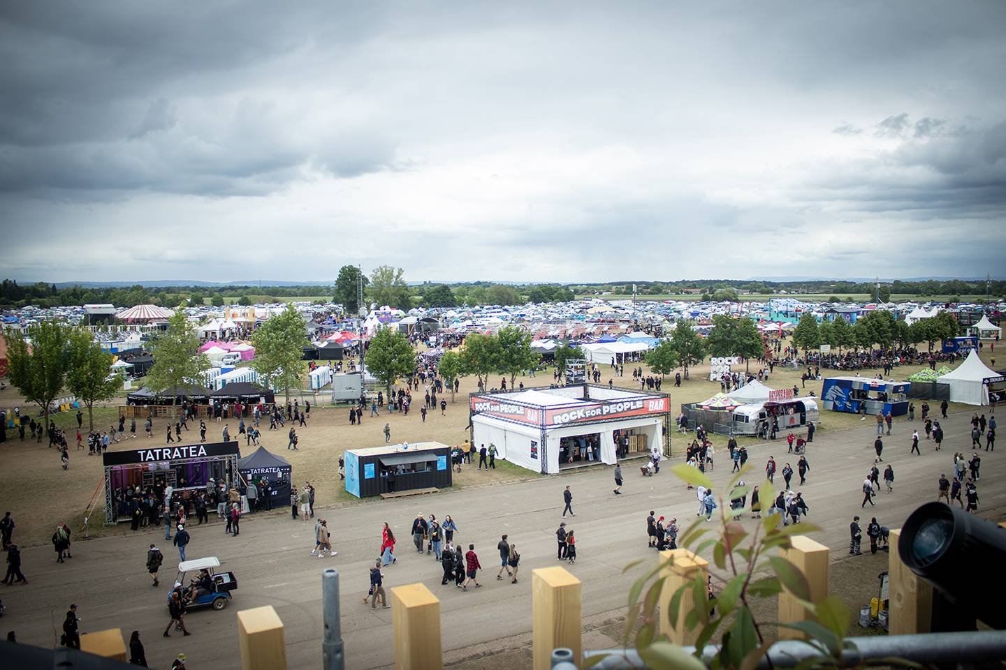 Tom Morello, Tommy Thayer i A Day To Remember. Další nabitý den na Rock for People je za námi
