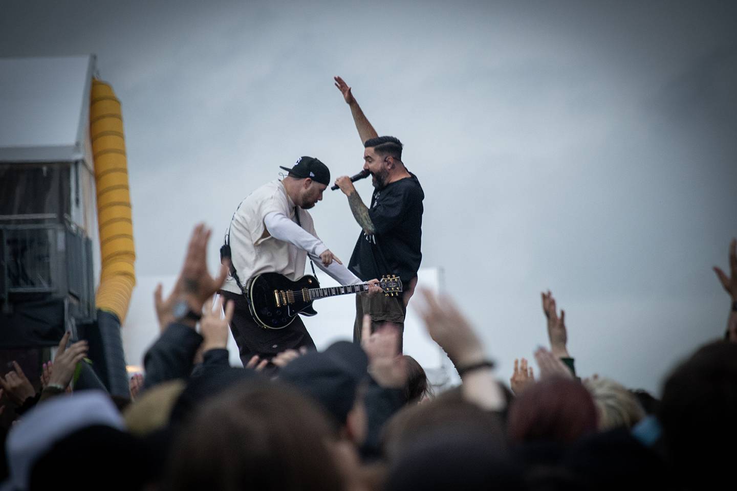 Tom Morello, Tommy Thayer i A Day To Remember. Další nabitý den na Rock for People je za námi