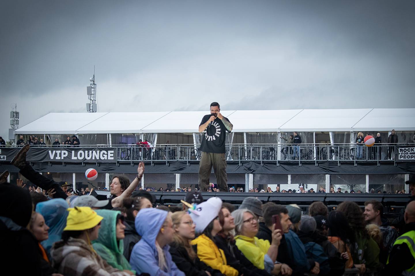 Tom Morello, Tommy Thayer i A Day To Remember. Další nabitý den na Rock for People je za námi