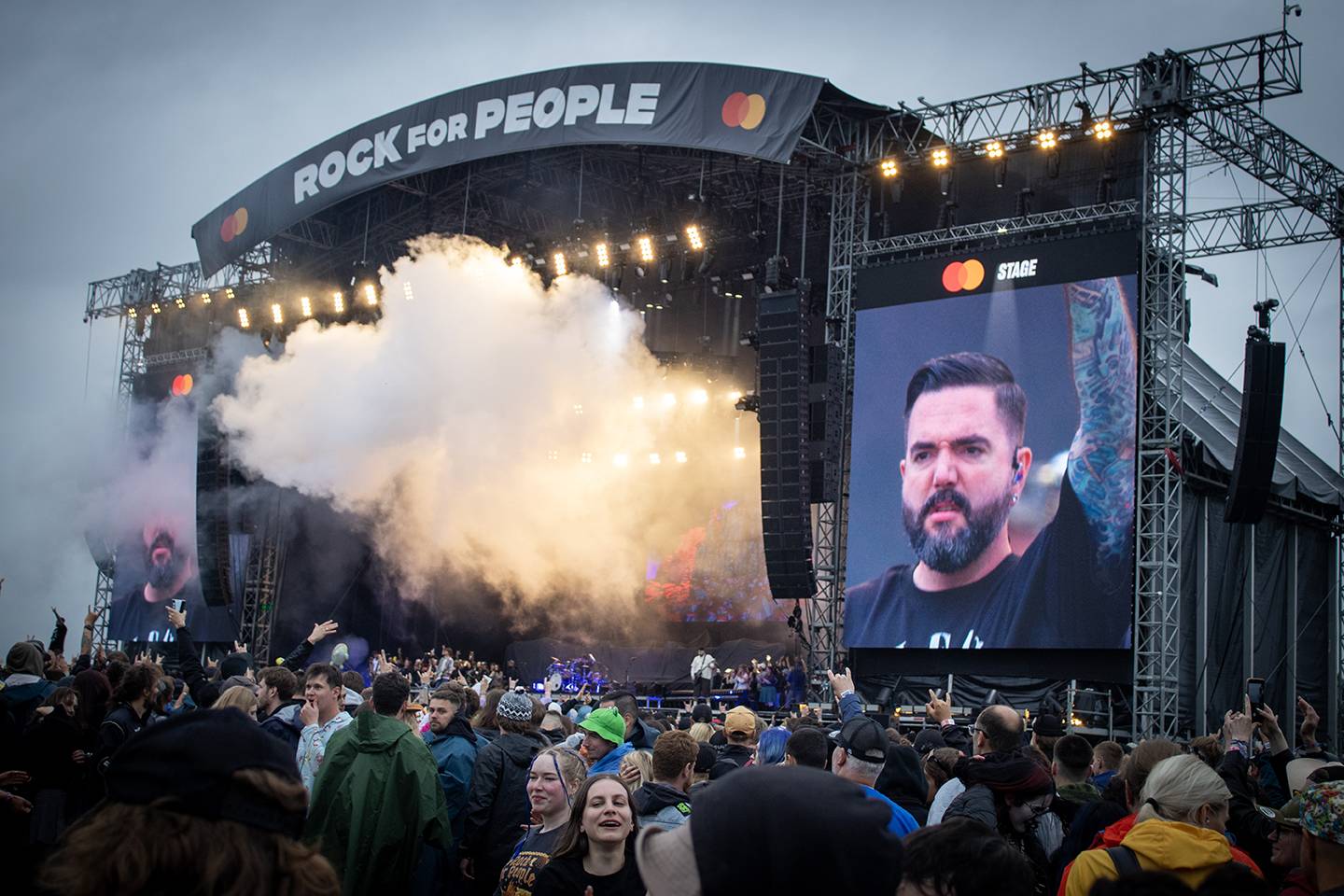 Tom Morello, Tommy Thayer i A Day To Remember. Další nabitý den na Rock for People je za námi