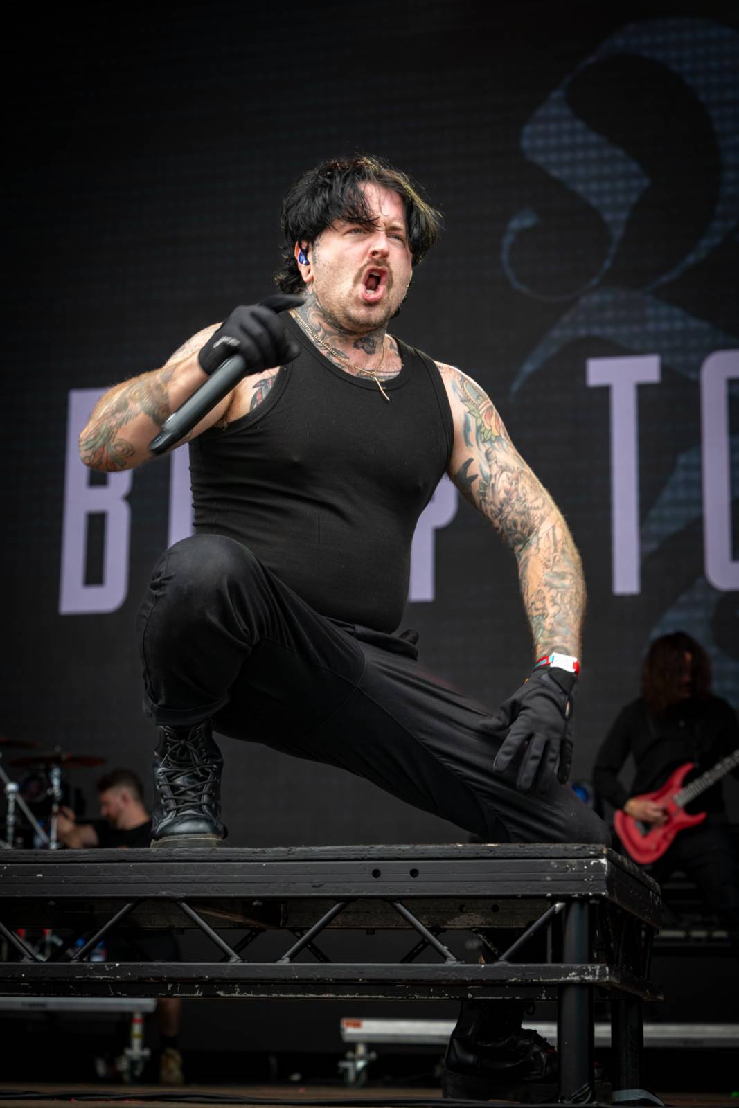 Nad Hradcem Králové čtvrtý den Rock for People konečně vysvitlo slunce. Dorazili Within Temptation, Don Broco, Silent Planet i Alessi Rose