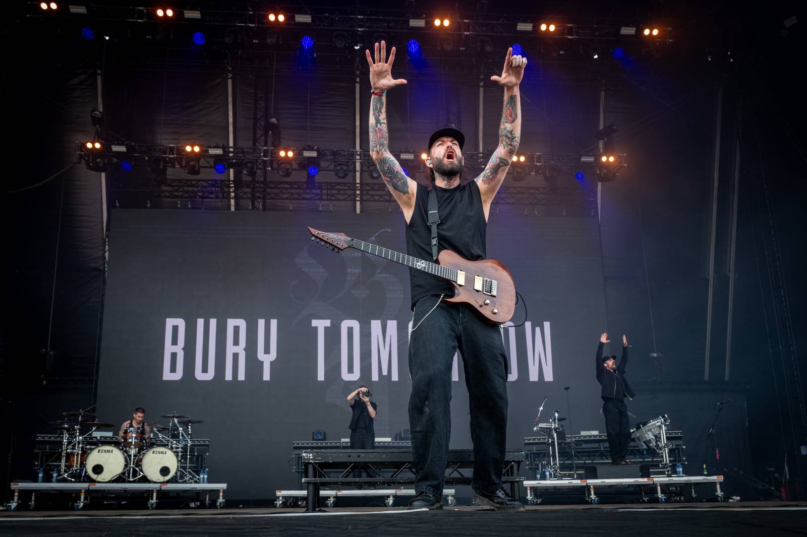 Nad Hradcem Králové čtvrtý den Rock for People konečně vysvitlo slunce. Dorazili Within Temptation, Don Broco, Silent Planet i Alessi Rose
