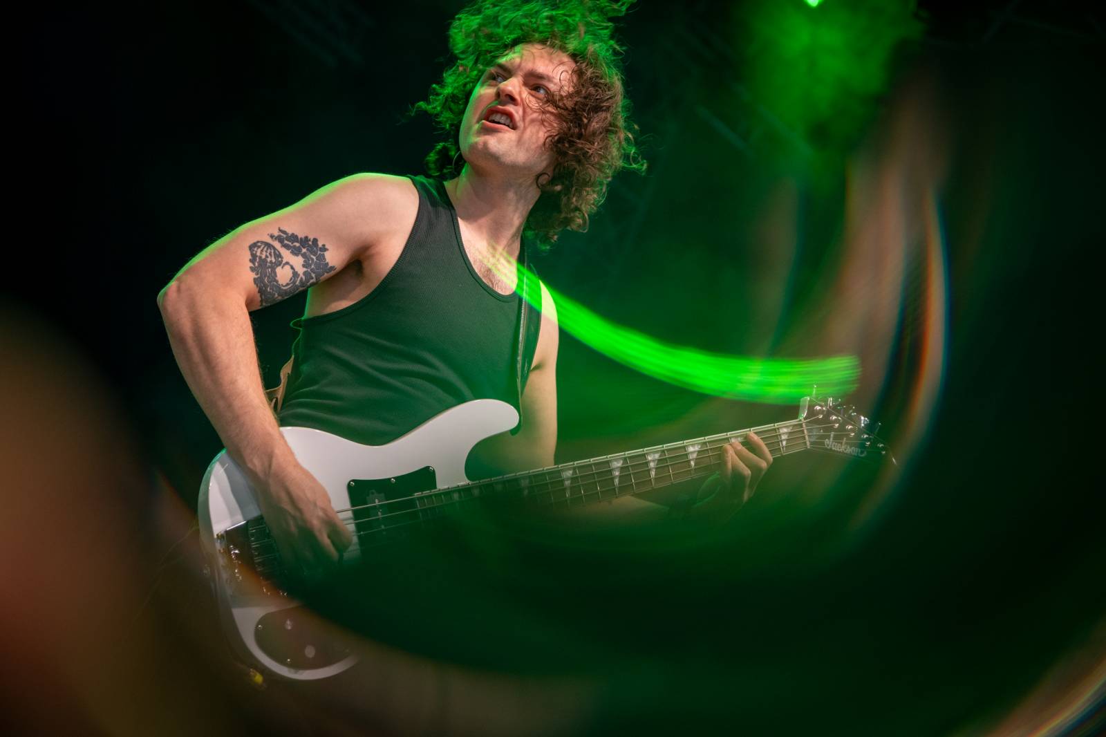 Nad Hradcem Králové čtvrtý den Rock for People konečně vysvitlo slunce. Dorazili Within Temptation, Don Broco, Silent Planet i Alessi Rose