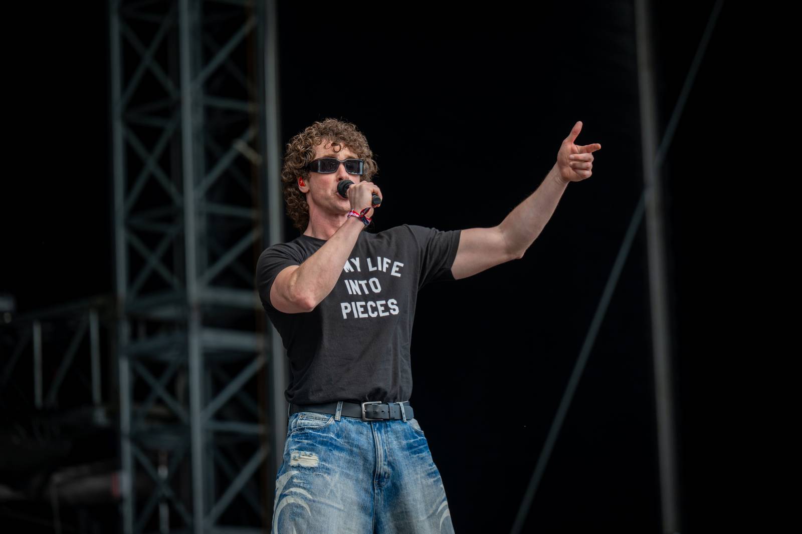 Nad Hradcem Králové čtvrtý den Rock for People konečně vysvitlo slunce. Dorazili Within Temptation, Don Broco, Silent Planet i Alessi Rose