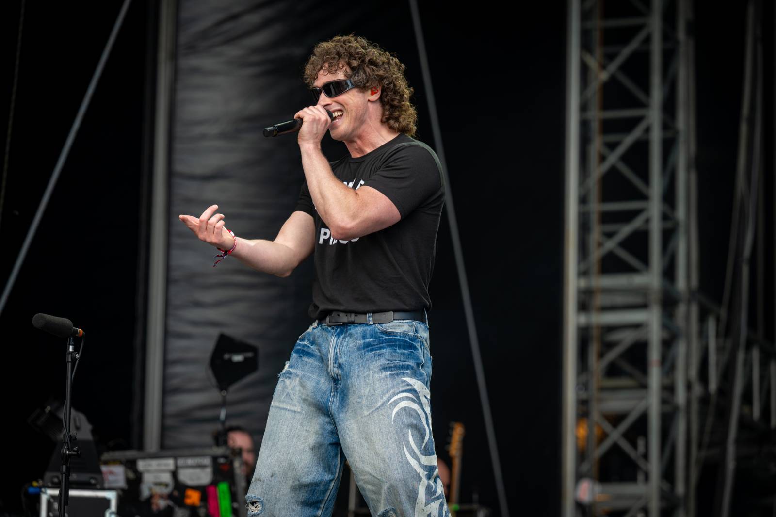 Nad Hradcem Králové čtvrtý den Rock for People konečně vysvitlo slunce. Dorazili Within Temptation, Don Broco, Silent Planet i Alessi Rose
