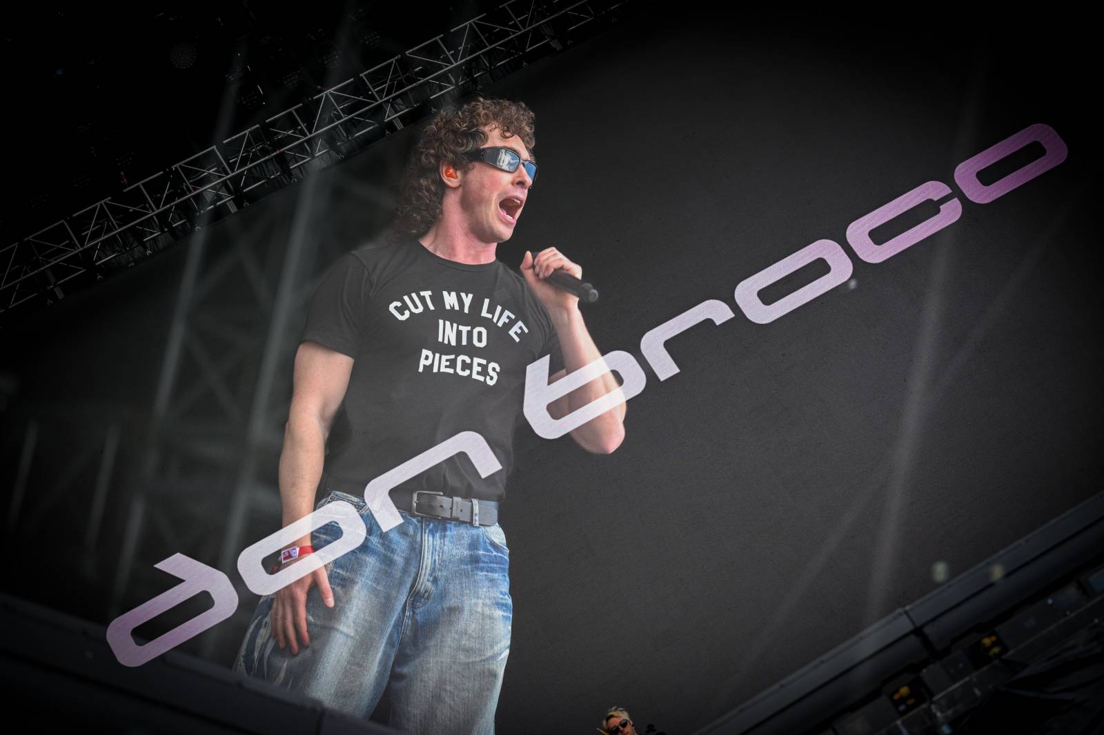 Nad Hradcem Králové čtvrtý den Rock for People konečně vysvitlo slunce. Dorazili Within Temptation, Don Broco, Silent Planet i Alessi Rose