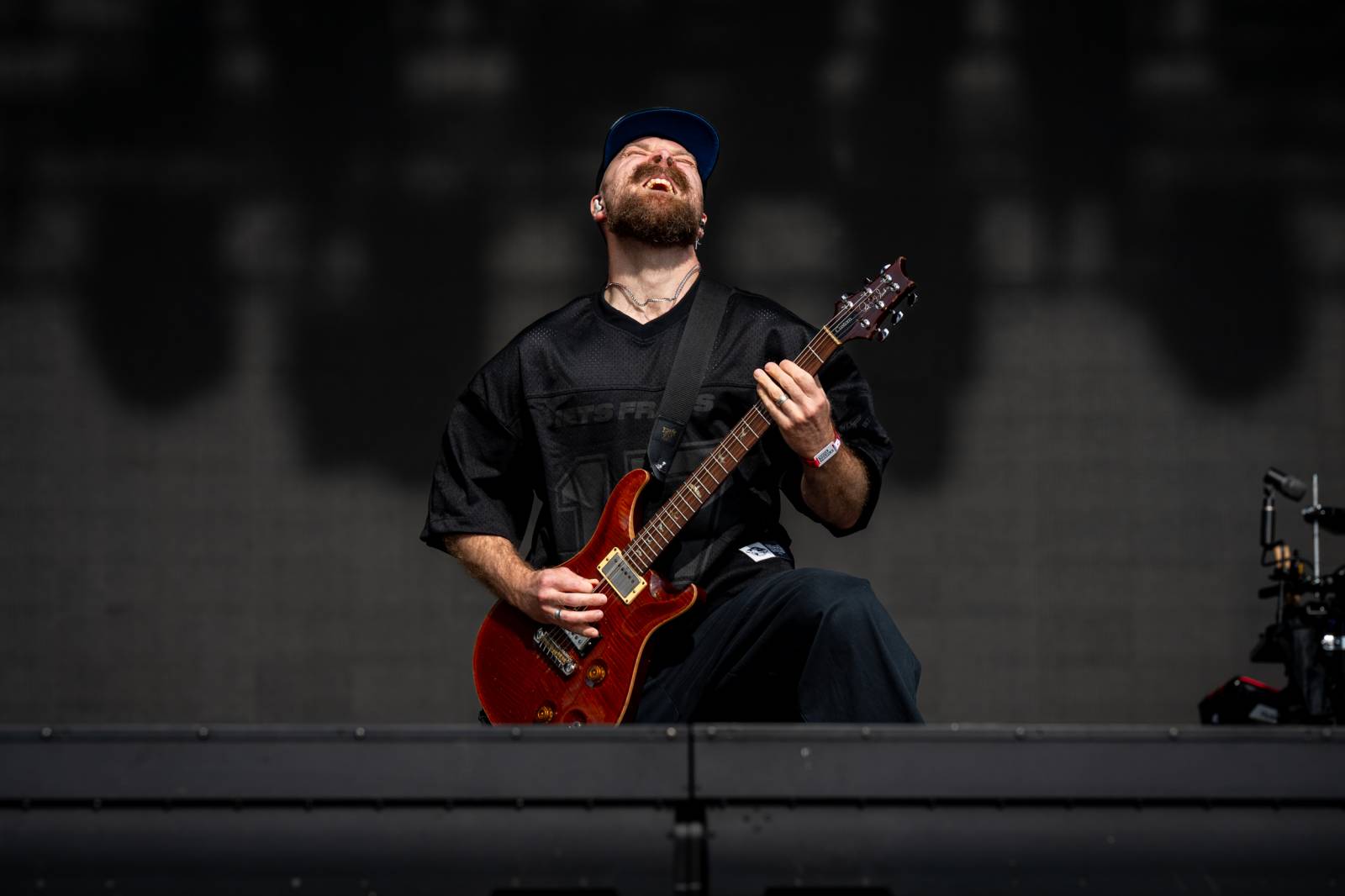 Nad Hradcem Králové čtvrtý den Rock for People konečně vysvitlo slunce. Dorazili Within Temptation, Don Broco, Silent Planet i Alessi Rose