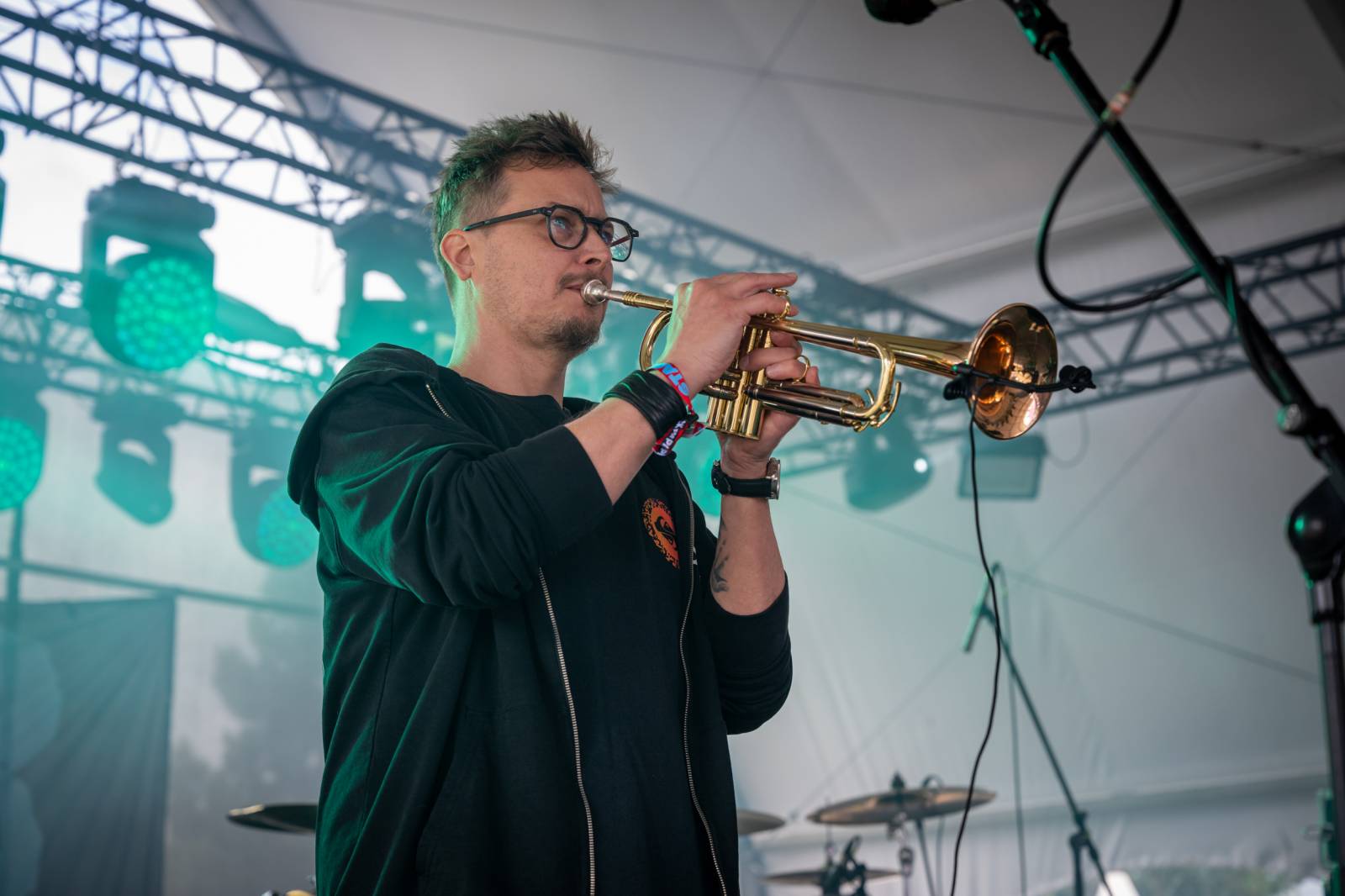 Nad Hradcem Králové čtvrtý den Rock for People konečně vysvitlo slunce. Dorazili Within Temptation, Don Broco, Silent Planet i Alessi Rose