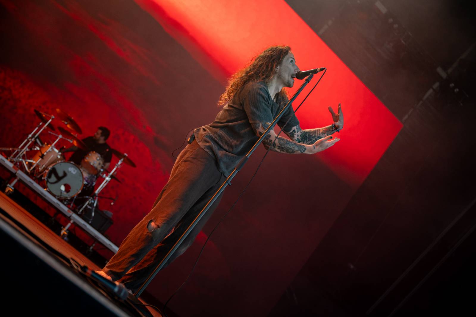 Nad Hradcem Králové čtvrtý den Rock for People konečně vysvitlo slunce. Dorazili Within Temptation, Don Broco, Silent Planet i Alessi Rose