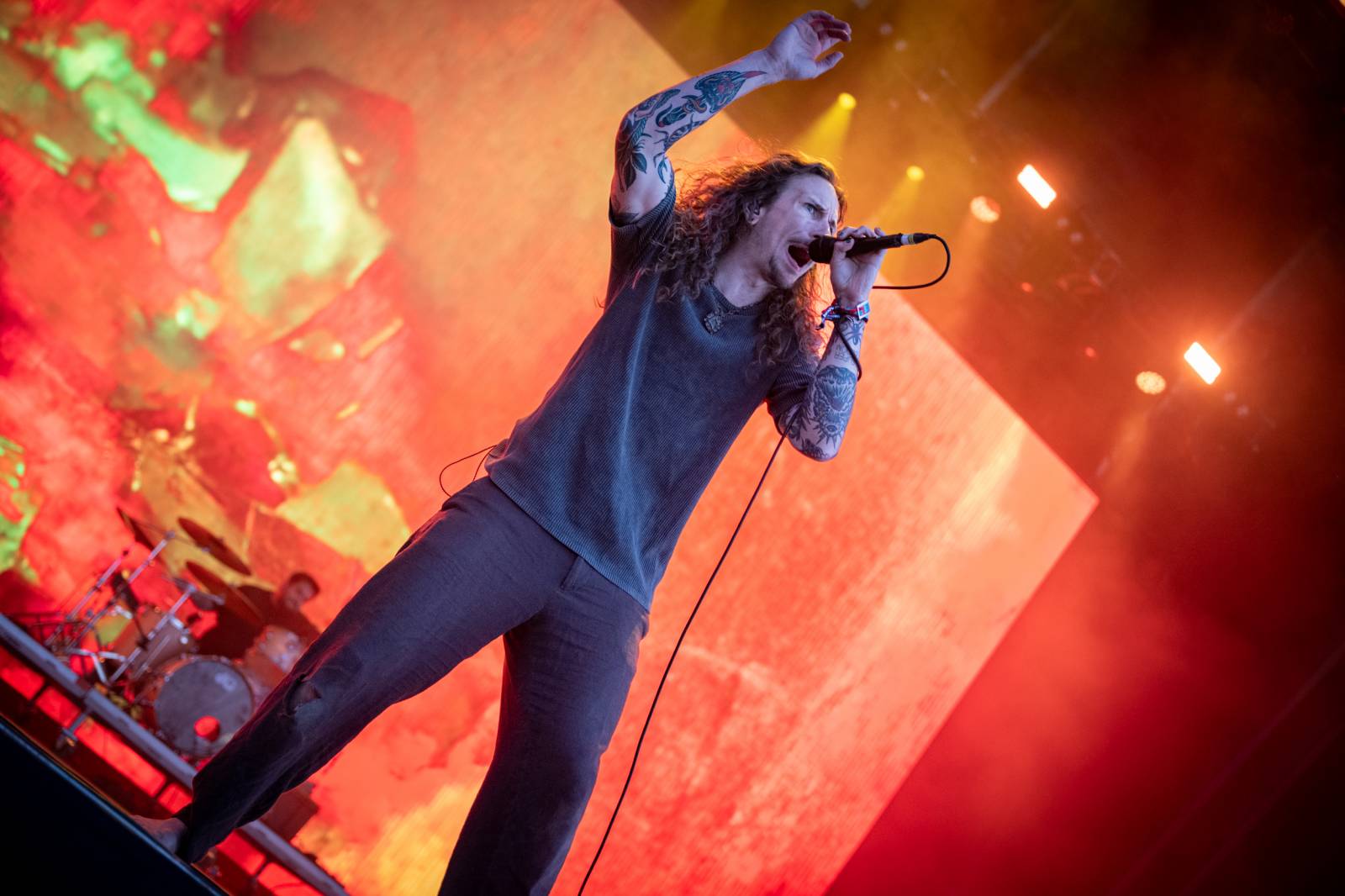 Nad Hradcem Králové čtvrtý den Rock for People konečně vysvitlo slunce. Dorazili Within Temptation, Don Broco, Silent Planet i Alessi Rose