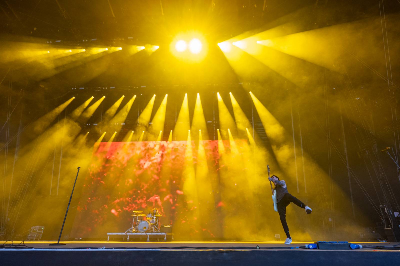 Nad Hradcem Králové čtvrtý den Rock for People konečně vysvitlo slunce. Dorazili Within Temptation, Don Broco, Silent Planet i Alessi Rose
