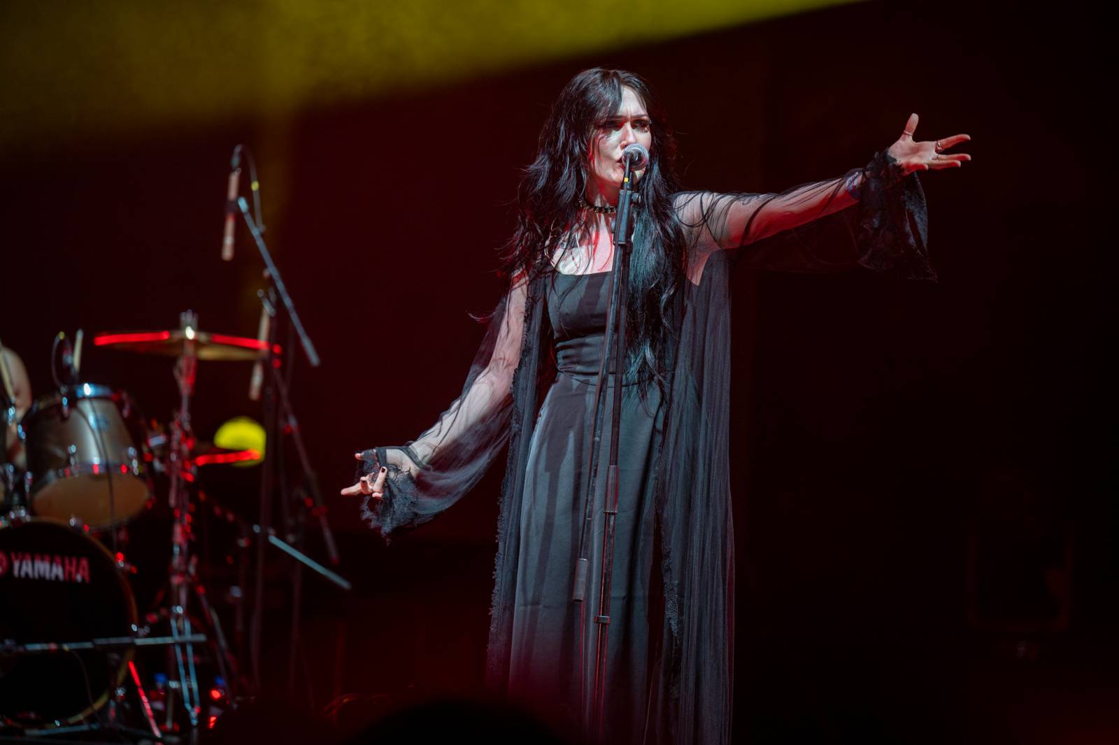 Nad Hradcem Králové čtvrtý den Rock for People konečně vysvitlo slunce. Dorazili Within Temptation, Don Broco, Silent Planet i Alessi Rose