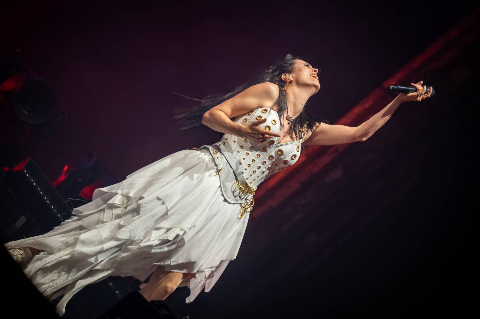 Nad Hradcem Králové čtvrtý den Rock for People konečně vysvitlo slunce. Dorazili Within Temptation, Don Broco, Silent Planet i Alessi Rose