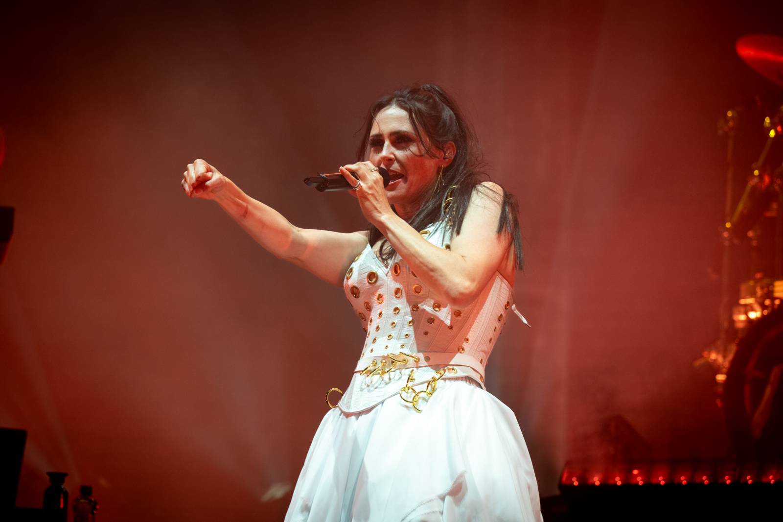 Nad Hradcem Králové čtvrtý den Rock for People konečně vysvitlo slunce. Dorazili Within Temptation, Don Broco, Silent Planet i Alessi Rose