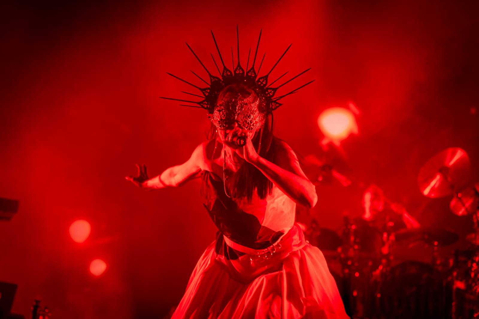 Nad Hradcem Králové čtvrtý den Rock for People konečně vysvitlo slunce. Dorazili Within Temptation, Don Broco, Silent Planet i Alessi Rose