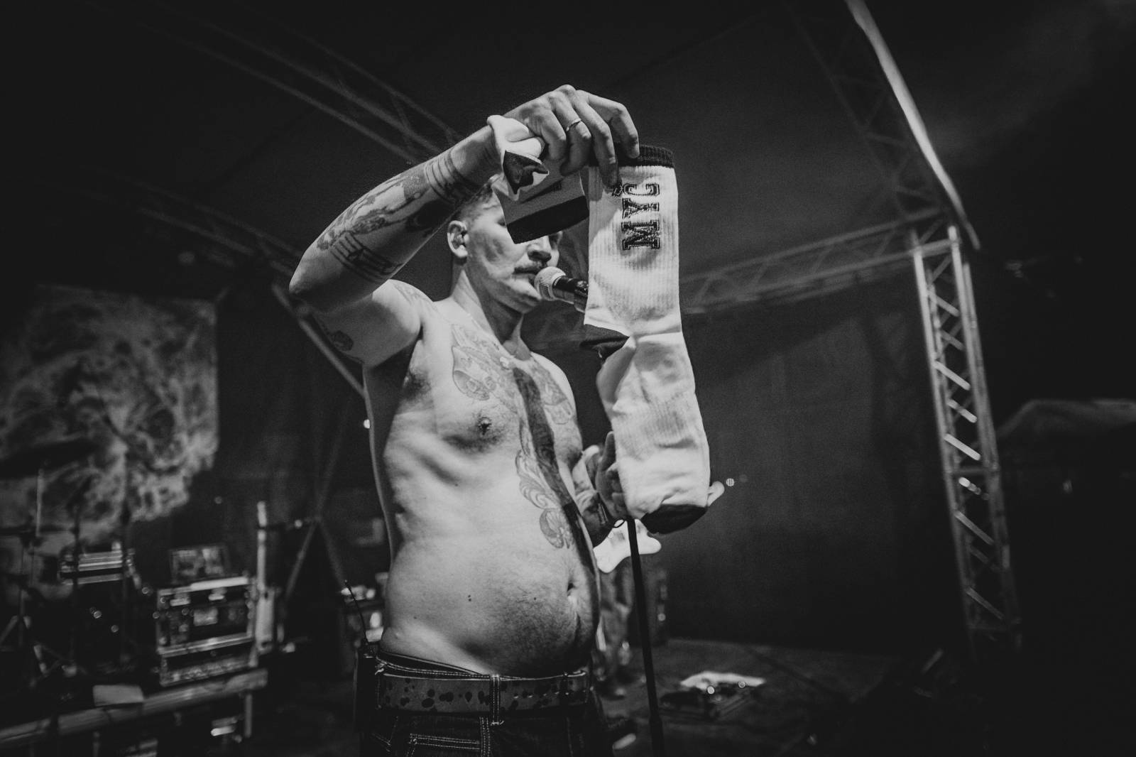 Nad Hradcem Králové čtvrtý den Rock for People konečně vysvitlo slunce. Dorazili Within Temptation, Don Broco, Silent Planet i Alessi Rose