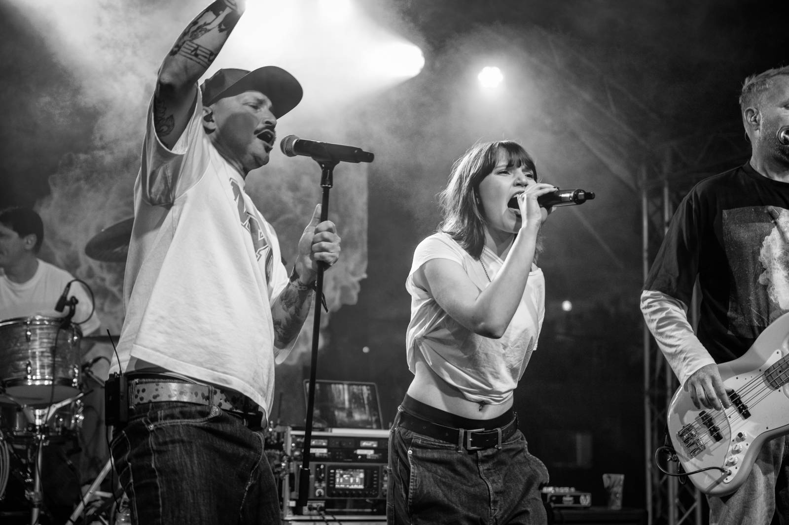 Nad Hradcem Králové čtvrtý den Rock for People konečně vysvitlo slunce. Dorazili Within Temptation, Don Broco, Silent Planet i Alessi Rose
