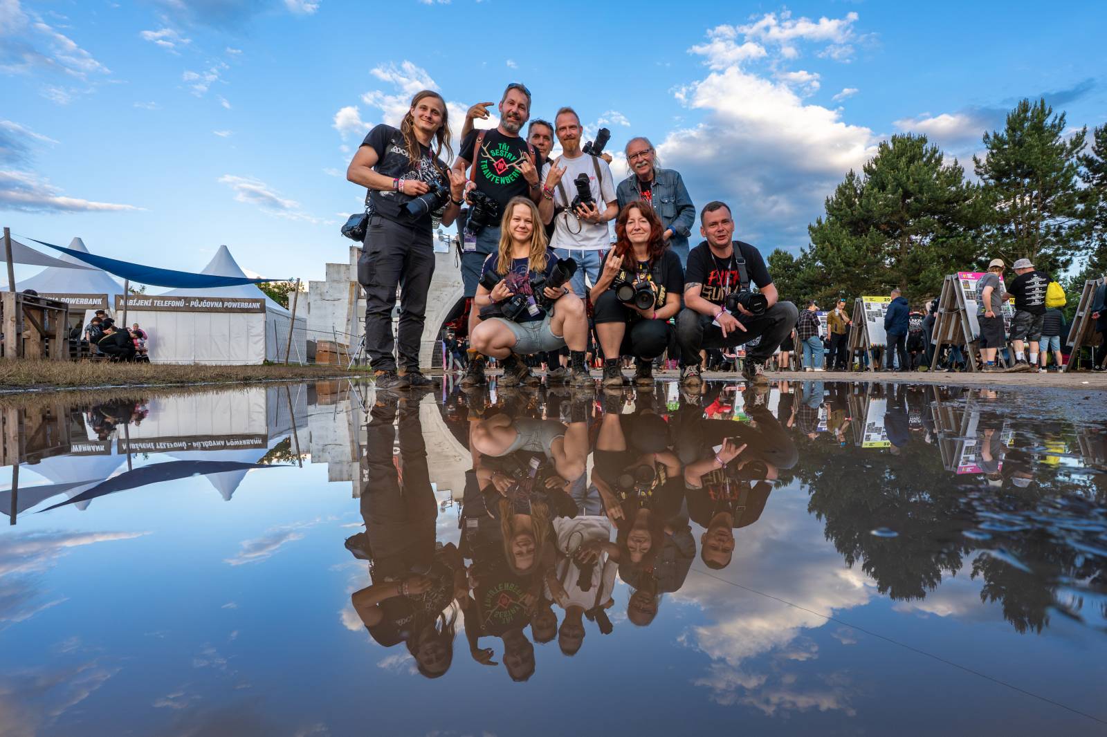 Nad Hradcem Králové čtvrtý den Rock for People konečně vysvitlo slunce. Dorazili Within Temptation, Don Broco, Silent Planet i Alessi Rose