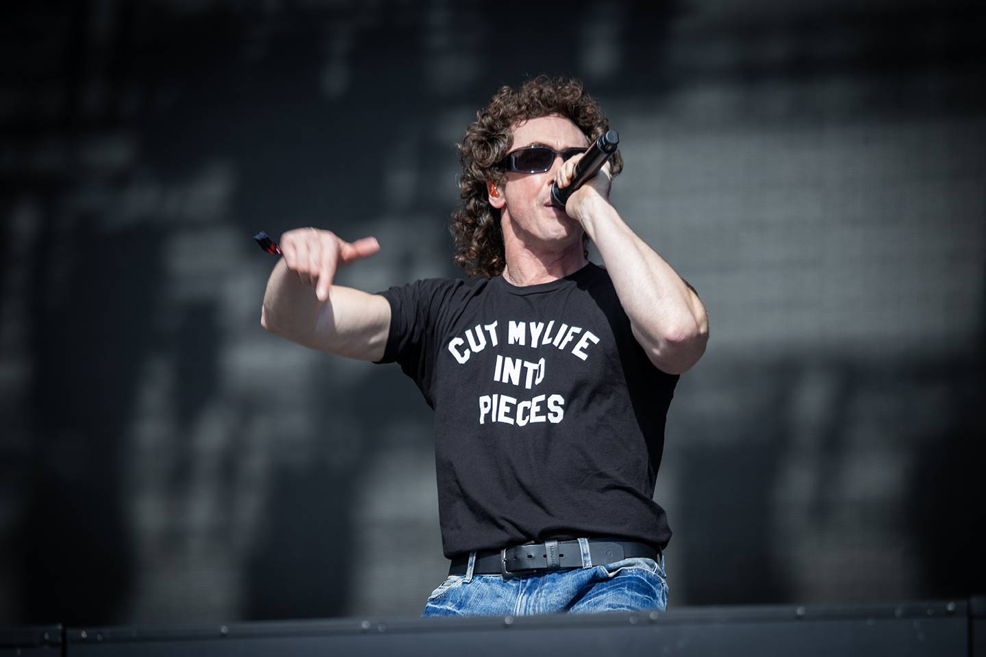 Čtvrtý den na Rock for People zazářili Silent Planet a Within Temptation, pobavil Tigran