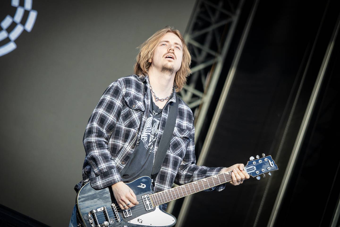 Čtvrtý den na Rock for People zazářili Silent Planet a Within Temptation, pobavil Tigran