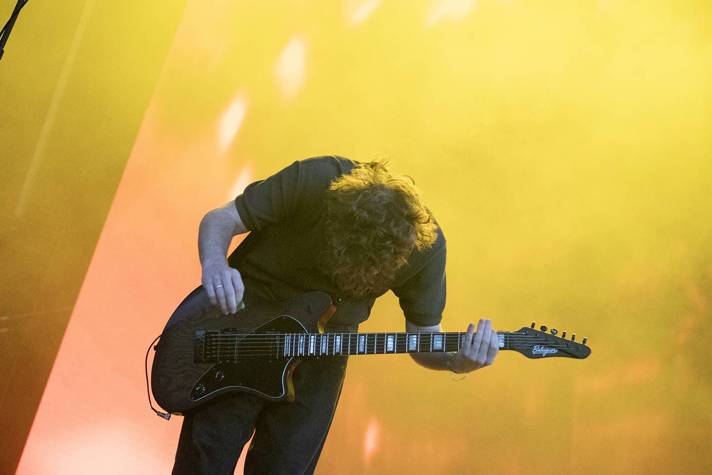 Čtvrtý den na Rock for People zazářili Silent Planet a Within Temptation, pobavil Tigran