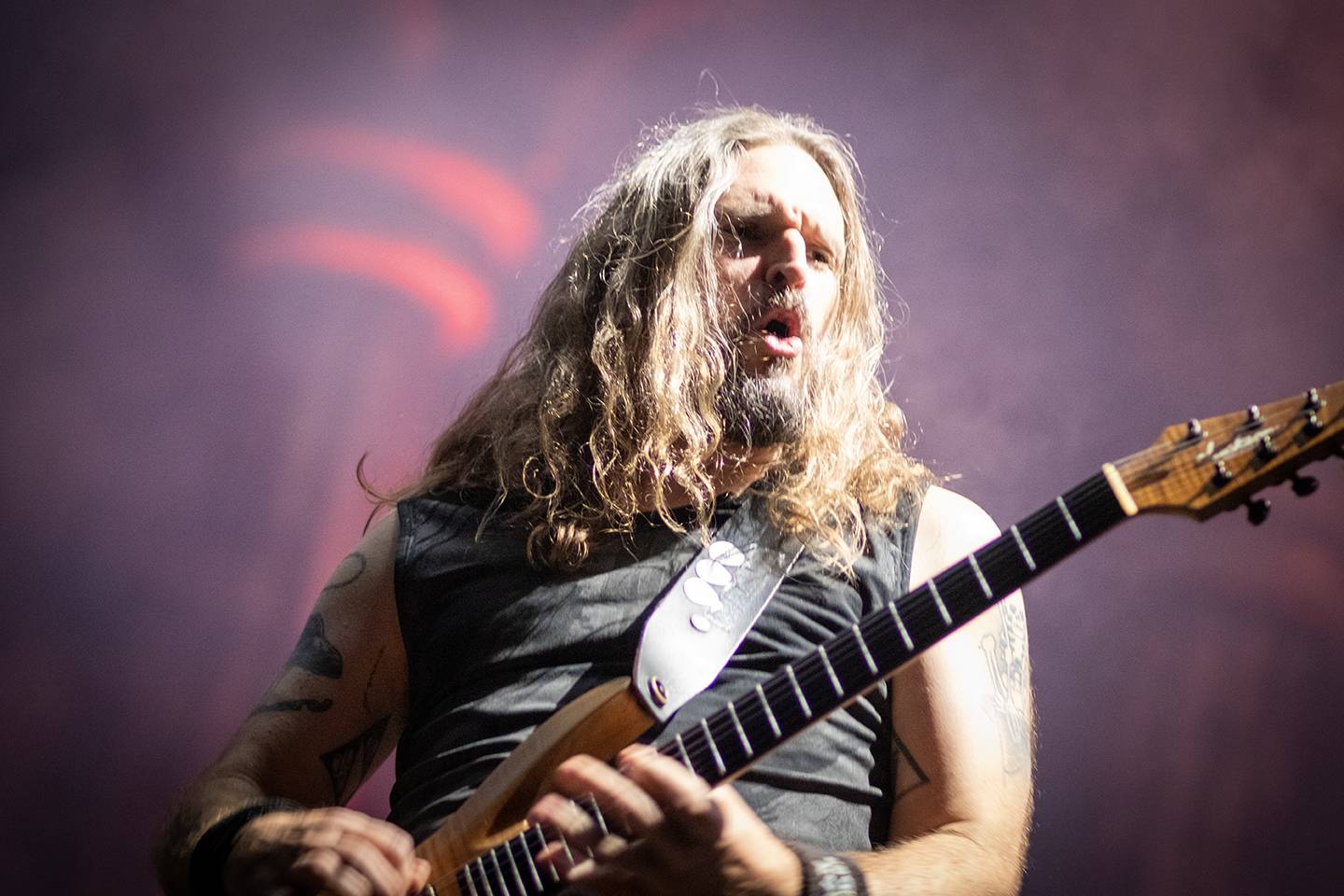 Čtvrtý den na Rock for People zazářili Silent Planet a Within Temptation, pobavil Tigran