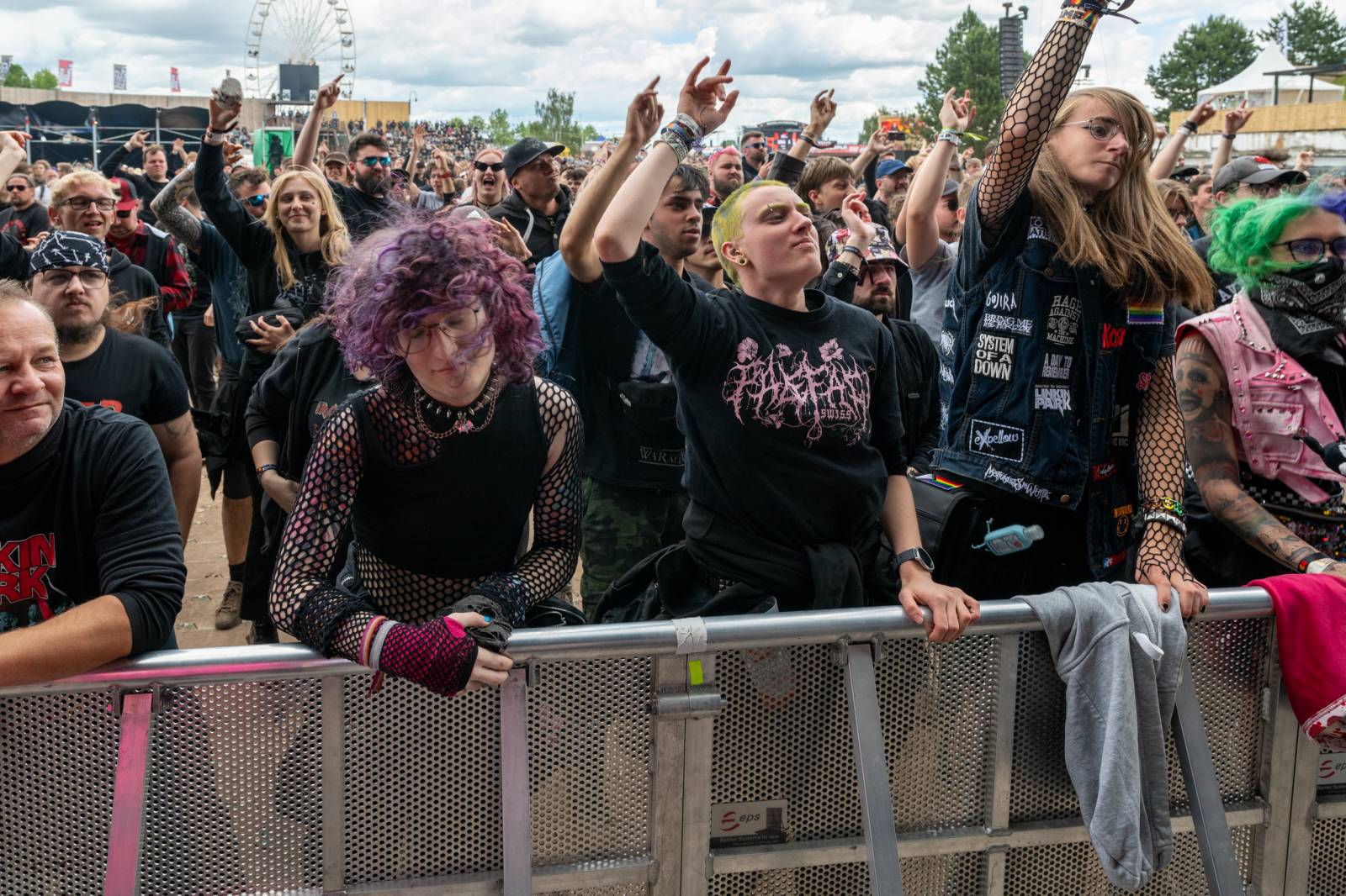 Lekce ryzího metalu od Iron Maiden, bravurní Alter Bridge i skvělý Dan Bárta. Takový byl poslední den na Rock for People
