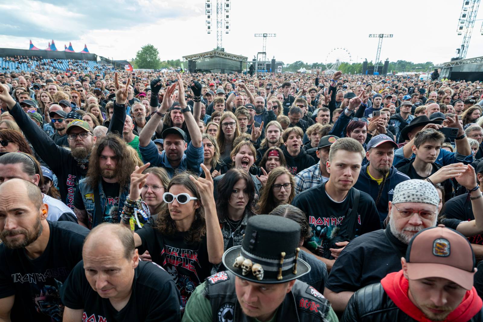 Lekce ryzího metalu od Iron Maiden, bravurní Alter Bridge i skvělý Dan Bárta. Takový byl poslední den na Rock for People