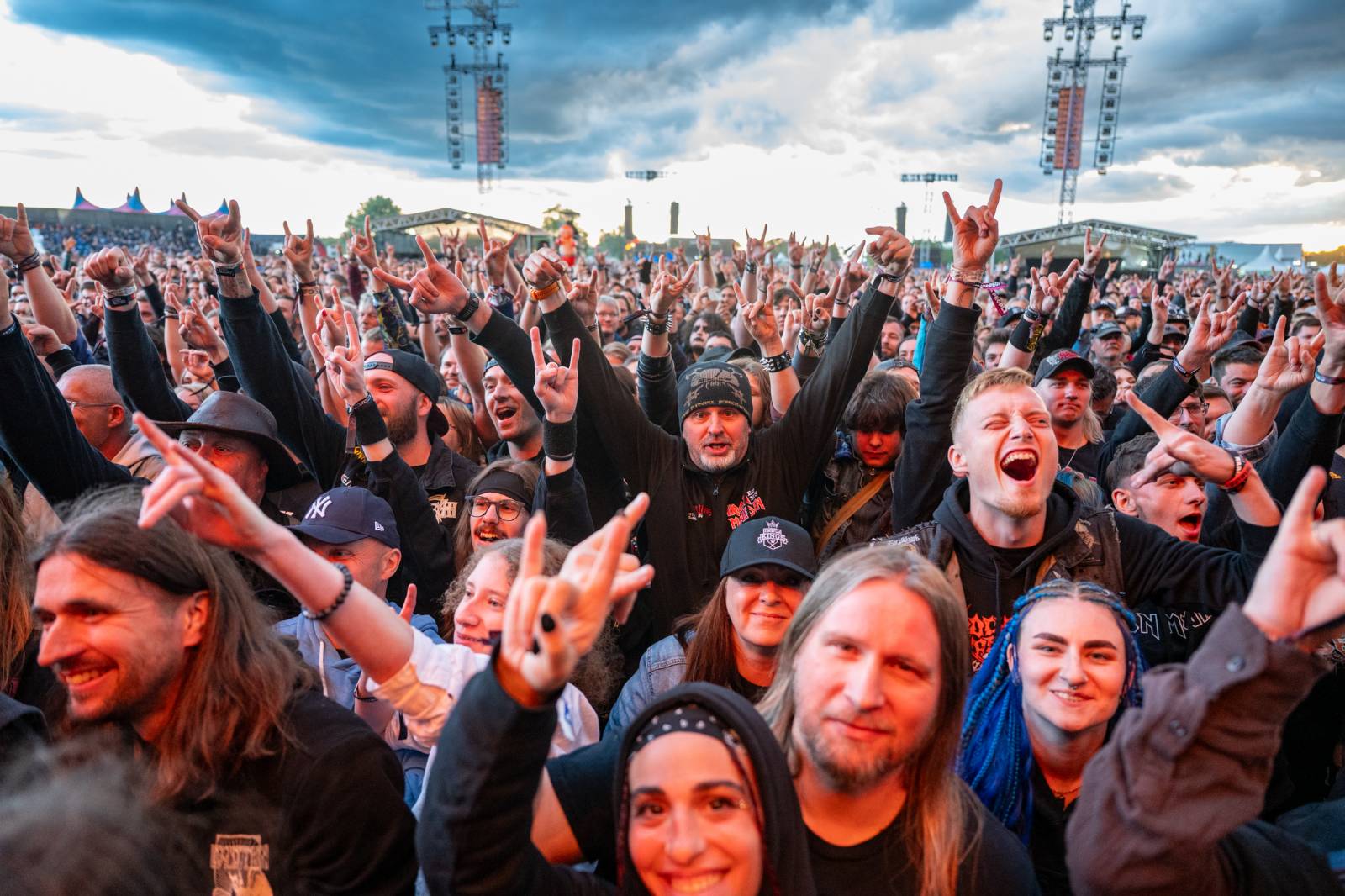 Lekce ryzího metalu od Iron Maiden, bravurní Alter Bridge i skvělý Dan Bárta. Takový byl poslední den na Rock for People