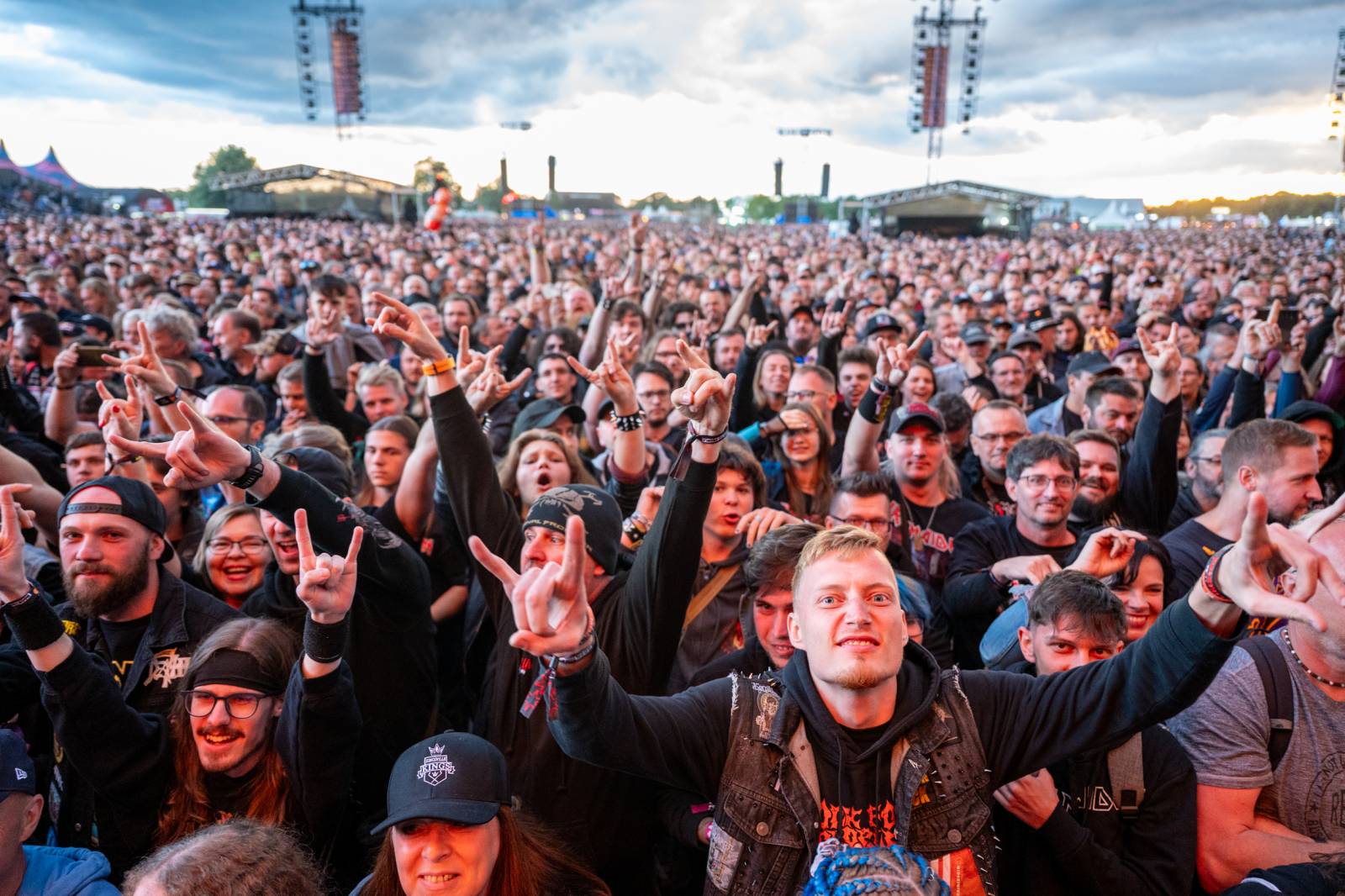Lekce ryzího metalu od Iron Maiden, bravurní Alter Bridge i skvělý Dan Bárta. Takový byl poslední den na Rock for People