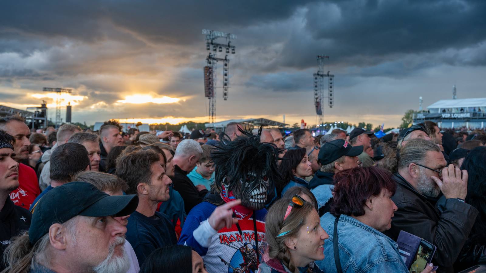 Lekce ryzího metalu od Iron Maiden, bravurní Alter Bridge i skvělý Dan Bárta. Takový byl poslední den na Rock for People