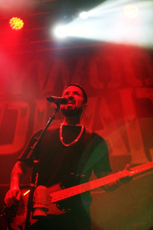 Jako utržení ze řetězu. Hollywood Undead vtrhli do Brna, doprovodili je The Truth Is Out There