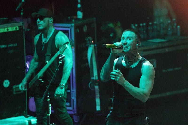 Jako utržení ze řetězu. Hollywood Undead vtrhli do Brna, doprovodili je The Truth Is Out There