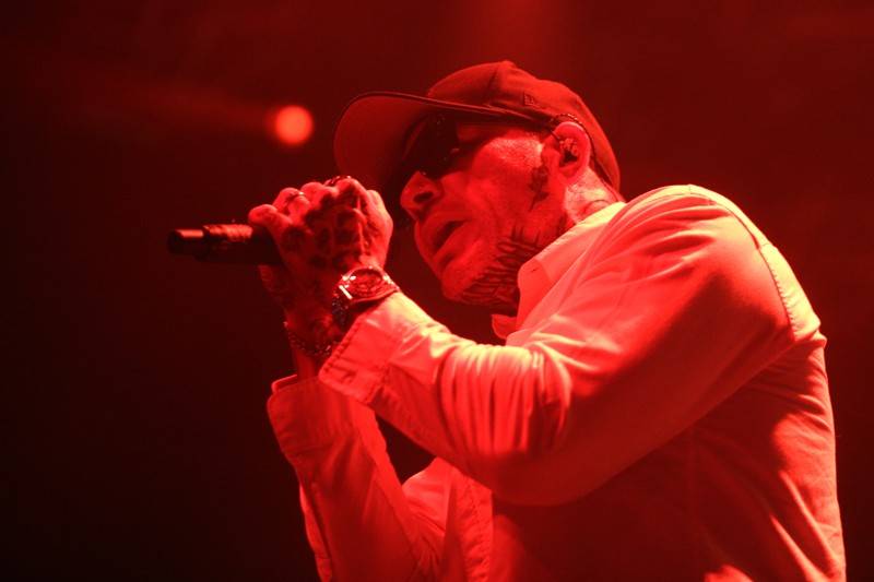 Jako utržení ze řetězu. Hollywood Undead vtrhli do Brna, doprovodili je The Truth Is Out There