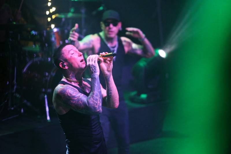 Jako utržení ze řetězu. Hollywood Undead vtrhli do Brna, doprovodili je The Truth Is Out There