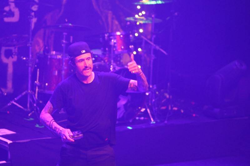 Jako utržení ze řetězu. Hollywood Undead vtrhli do Brna, doprovodili je The Truth Is Out There