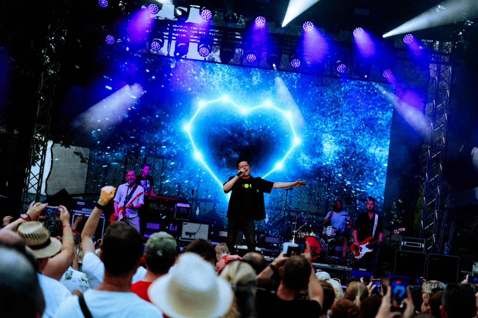 Chinaski přivezli své Open Air Léto do Litoměřic. Fanouškům nabídli pět hodin zábavy