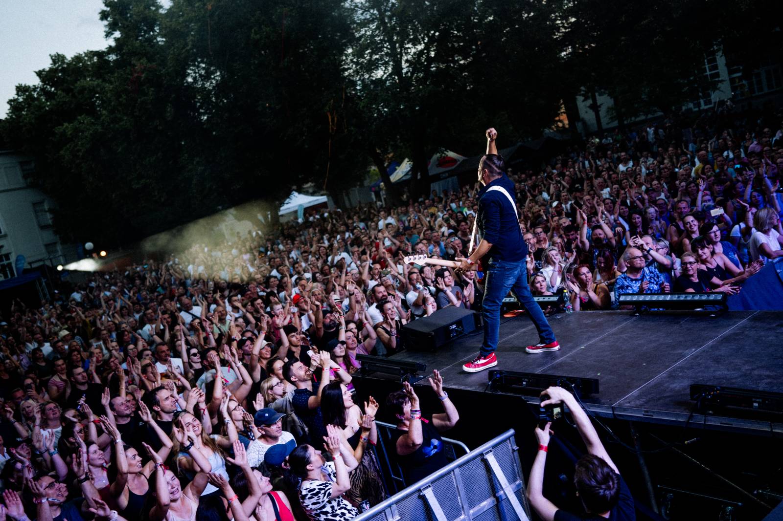 Chinaski přivezli své Open Air Léto do Litoměřic. Fanouškům nabídli pět hodin zábavy